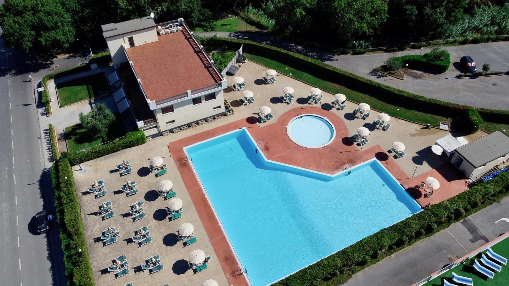 Aparthotel Le Residenze Di Santa Costanza - Mirto/Corbezzolo San Vincenzo Exterior foto